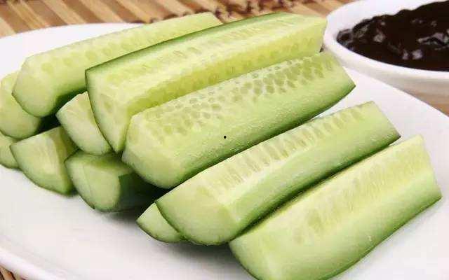 校园吃瓜事件小黄瓜视频,小黄瓜视频引发热议